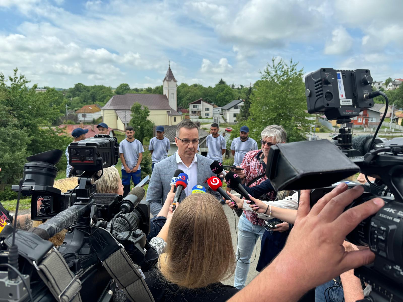 2024 05 31 mpsvr sr tlacovy brifing ministra prace socialnych veci rodiny sr erika tomasa obci kvakovce | WebJET CMS