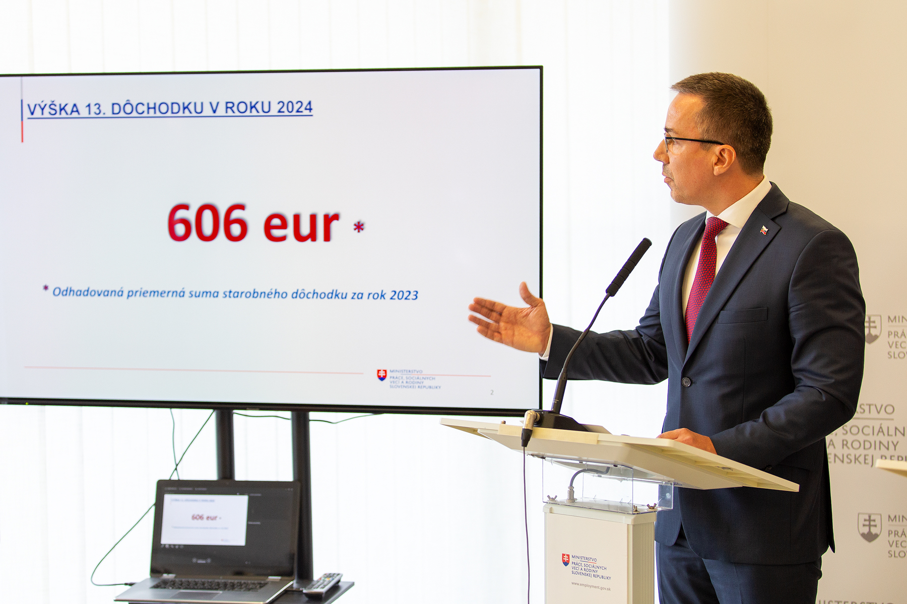 minister prace erik tomas k teme 13 dochodok iii | WebJET CMS